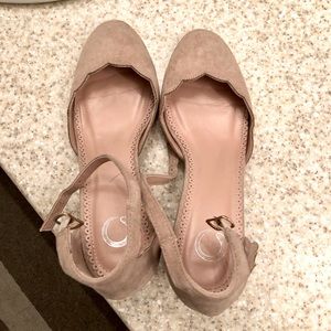 Beige closed toe pumps!!